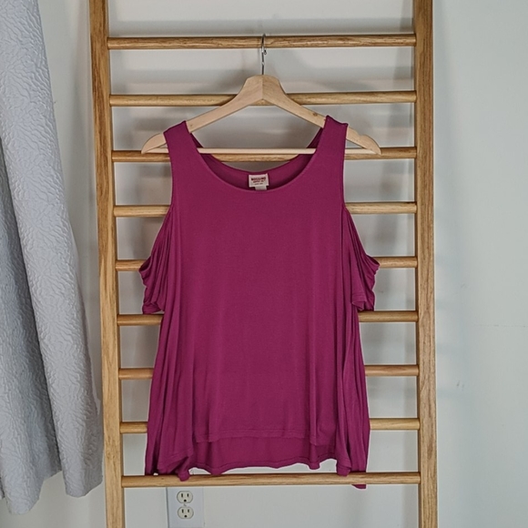 Mossimo Off-Shoulder T-Shirt (Size L) - Picture 1 of 2